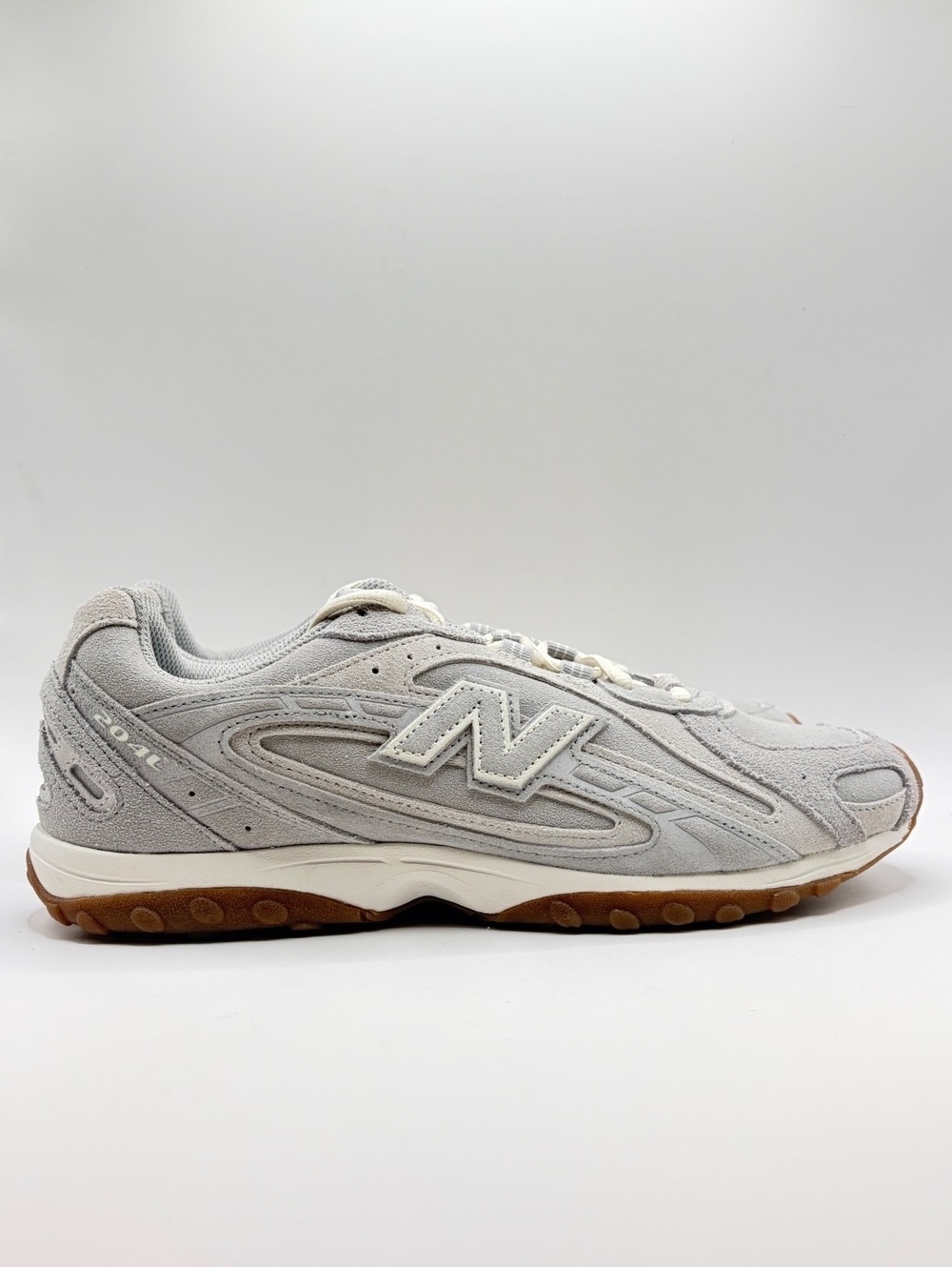 New Balance 204L Grey Lifestyle Sneakers Unisex Size 10/11.5 Womens‎